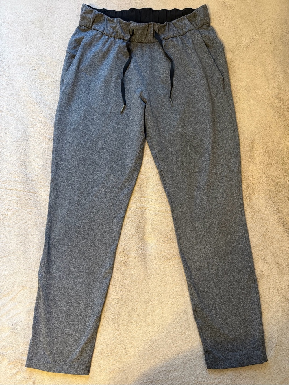 Lululemon On The Fly 7/8 Pant Heathered Black Luxtreme Size 6